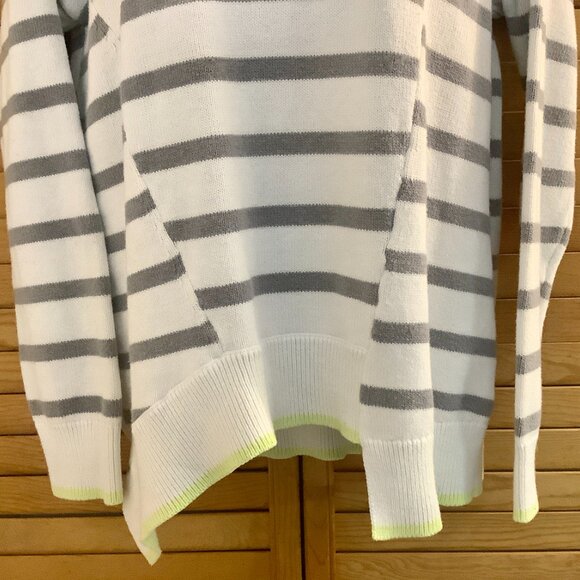 Sweater Asymmetrical White Striped Long Sleeve Cotton Blend Simply Vera Large - Picture 6 of 11